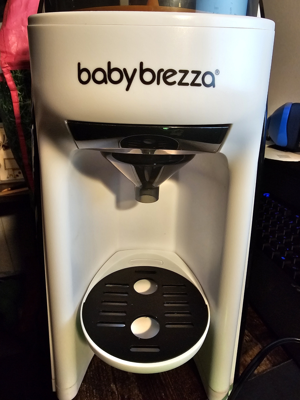 Baby Brezza White Formula Bottle Maker - Automated Mixing for Quick Bottles